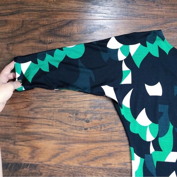 Diane Von Furstenberg • Helga dress black green silk knit sheath geometric print - Picture 9 of 12